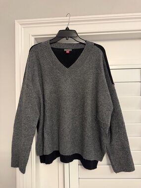 Women’s Vince Camuto V-Neck Gray Layered Sweater - Size M